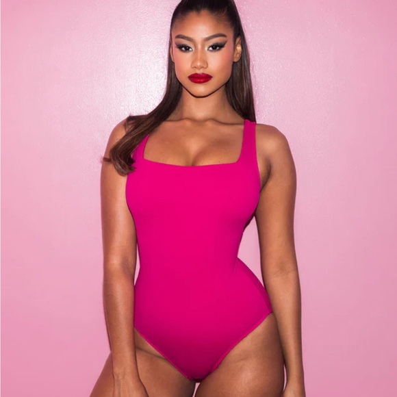 Chic Fuchsia Lace-Up One-Piece Swimsuit - Picture 2 of 6